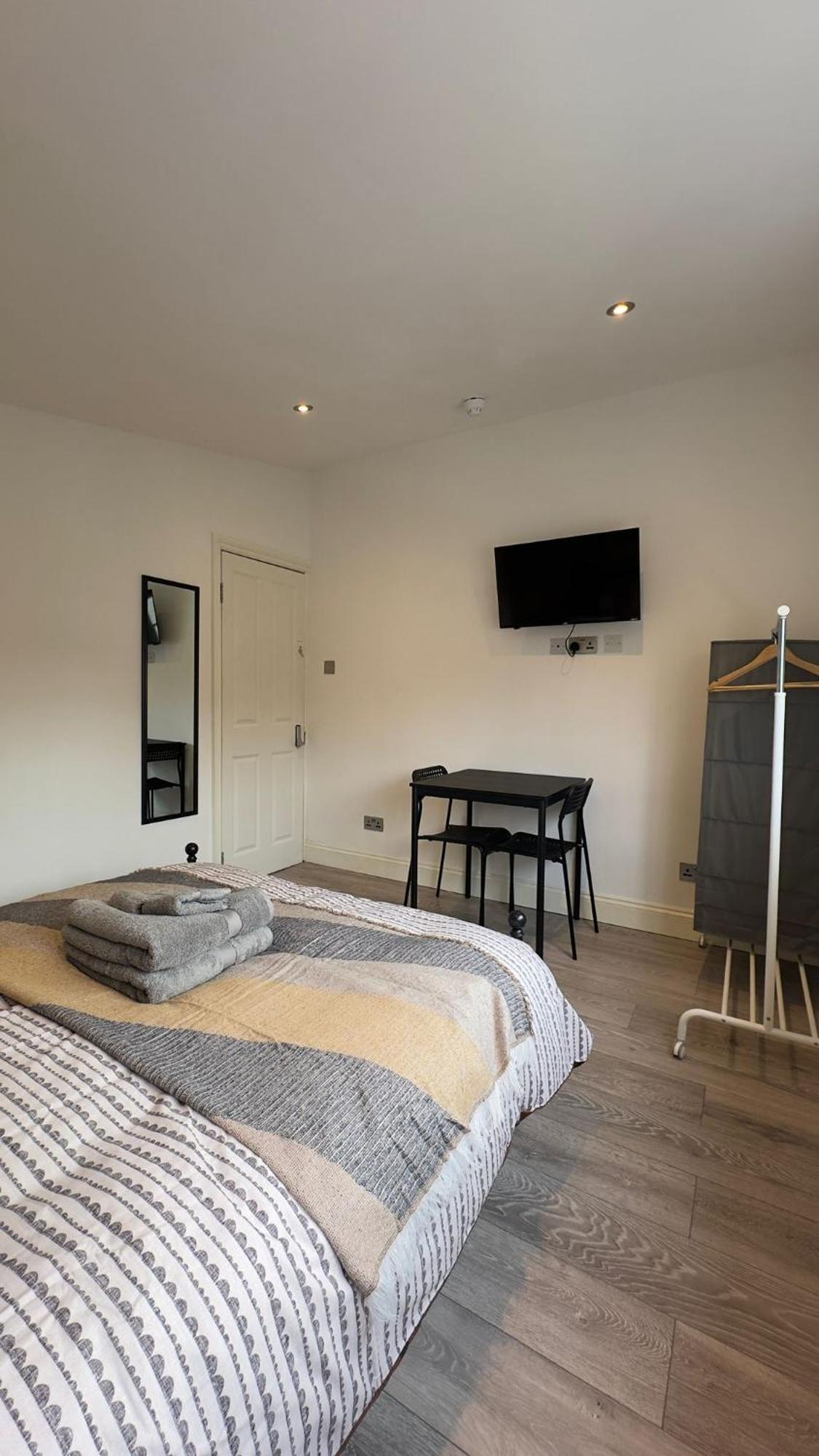 15 Min To Central London Guest Suites 22 Phòng bức ảnh