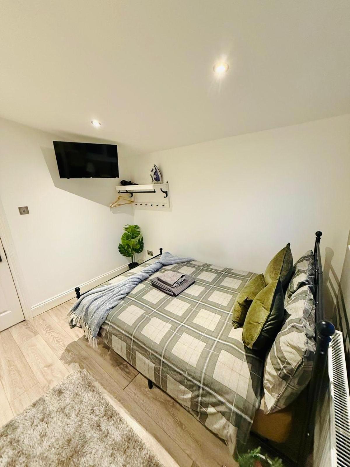 15 Min To Central London Guest Suites 22 Ngoại thất bức ảnh
