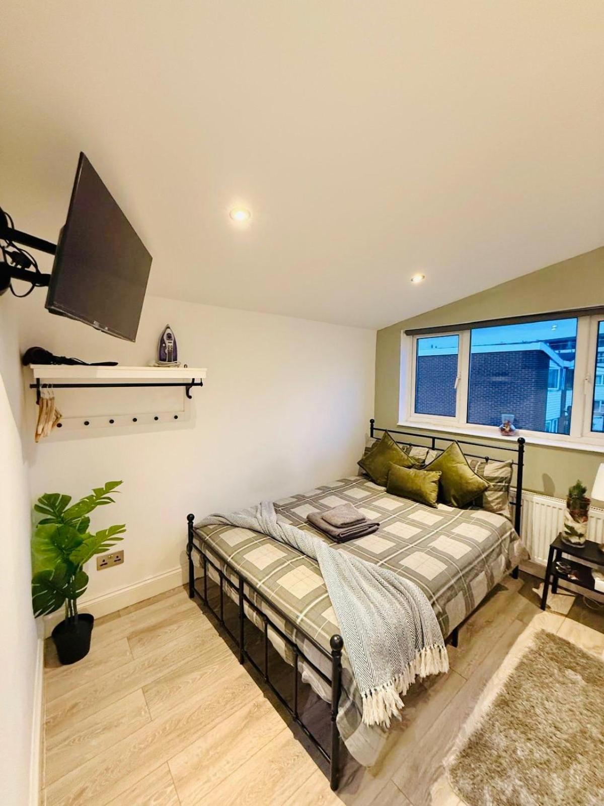 15 Min To Central London Guest Suites 22 Phòng bức ảnh